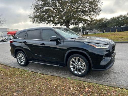 2023 Toyota Highlander Limited