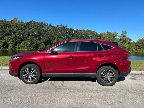 2023 Toyota Venza LE