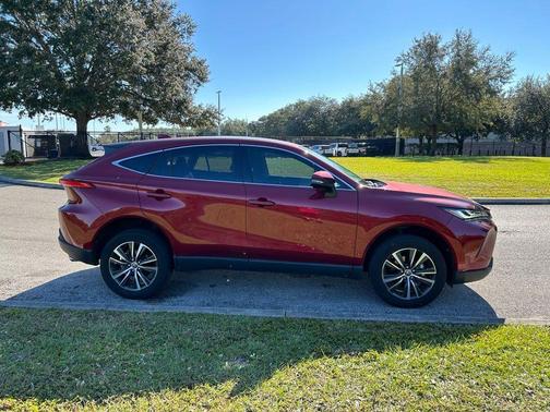 2023 Toyota Venza LE