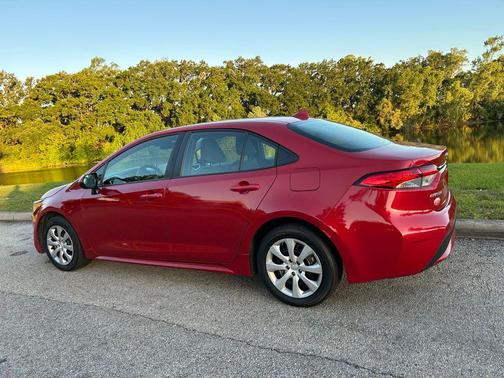 Barcelona Red Metallic 2021 Toyota Corolla LE