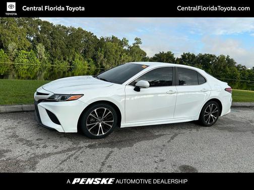 2018 Toyota Camry SE