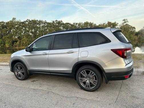 2022 Honda Pilot AWD Sport