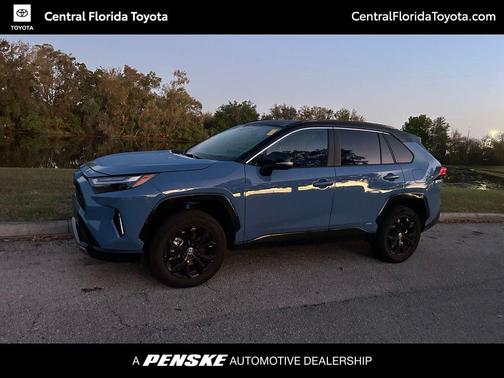 2023 Toyota RAV4 Hybrid SE