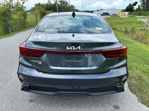 2023 Kia Forte LX