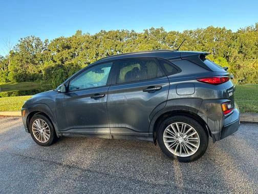 2021 Hyundai KONA SEL