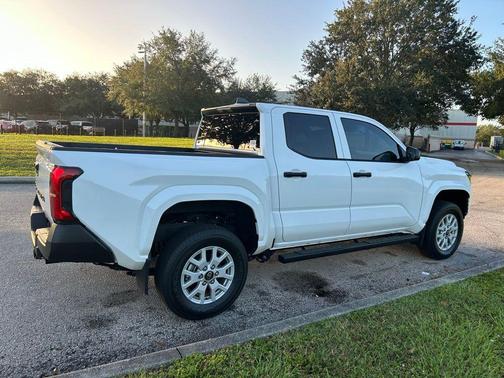 2025 Toyota Tacoma SR