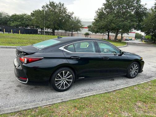 Caviar 2021 Lexus ES 300h Base