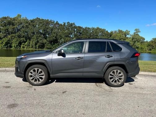 2023 Toyota RAV4 XLE Premium
