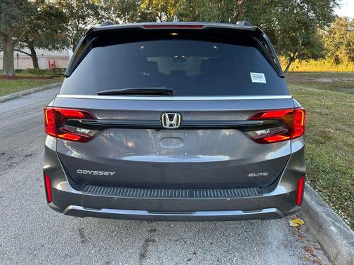 2025 Honda Odyssey Elite