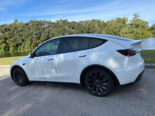 2021 Tesla Model Y Performance Dual Motor All-Wheel Drive