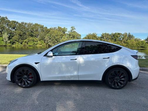 2021 Tesla Model Y Performance Dual Motor All-Wheel Drive
