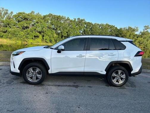 2023 Toyota RAV4 Hybrid XLE