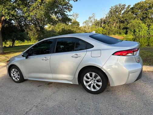 Classic Silver Metallic 2024 Toyota Corolla LE