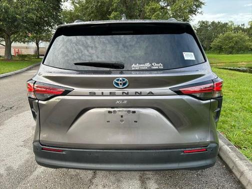 2021 Toyota Sienna XLE 7 Passenger