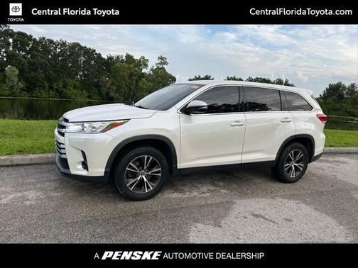 2019 Toyota Highlander LE I4
