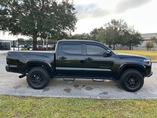 2020 Toyota Tacoma SR5