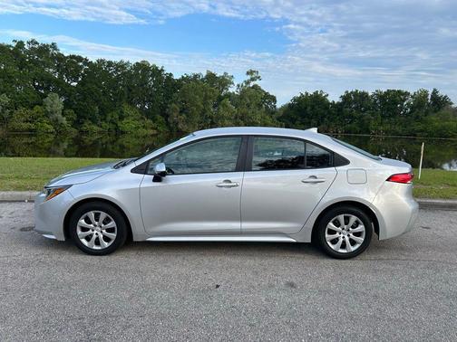 Classic Silver Metallic 2024 Toyota Corolla LE