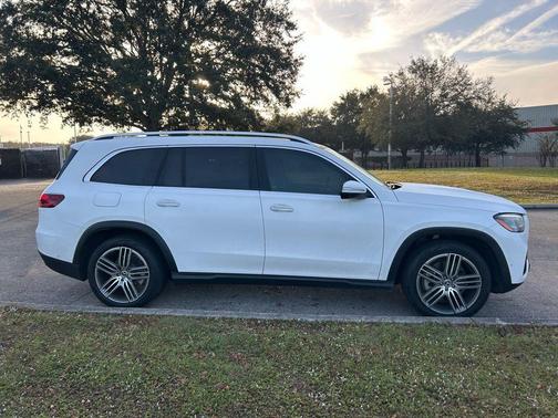 2024 Mercedes-Benz GLS 450 4MATIC