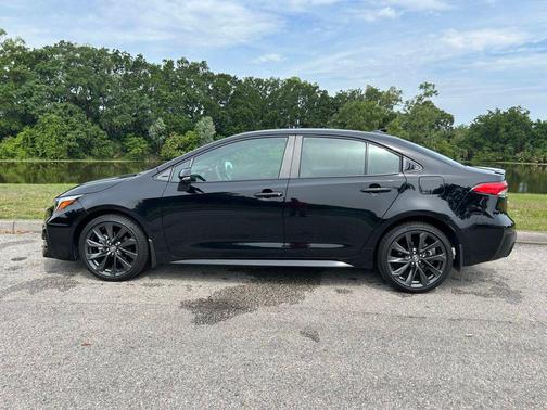 Midnight Black Metallic 2025 Toyota Corolla SE