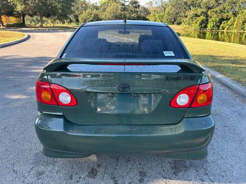 2004 Toyota Corolla LE