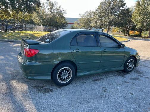 2004 Toyota Corolla LE