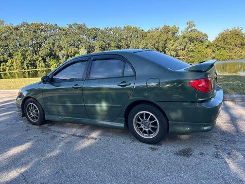 2004 Toyota Corolla LE