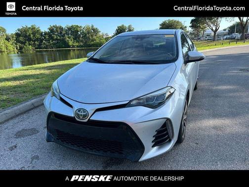 Classic Silver Metallic 2019 Toyota Corolla SE