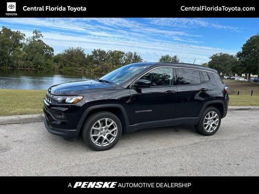 2022 Jeep Compass Latitude Lux