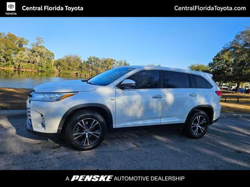 2019 Toyota Highlander LE I4