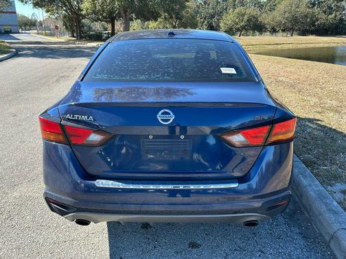 2021 Nissan Altima SR FWD