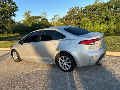 Classic Silver Metallic 2022 Toyota Corolla LE