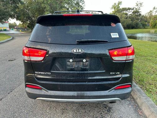 2018 Kia Sorento EX