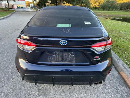 2024 Toyota Corolla Hybrid SE