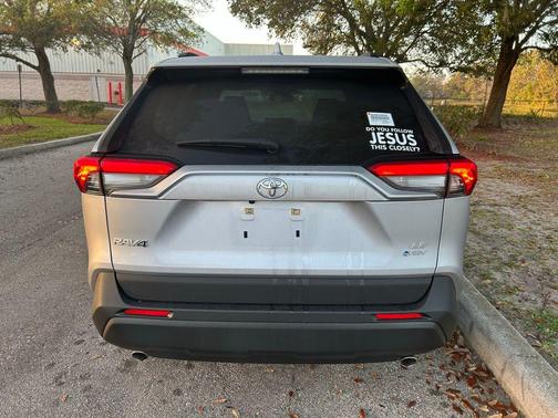 2025 Toyota RAV4 Hybrid LE