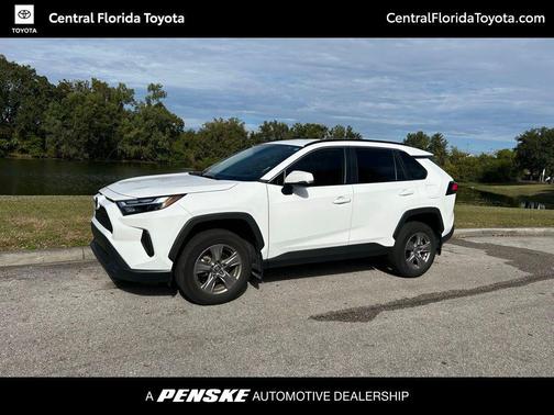 2024 Toyota RAV4 XLE