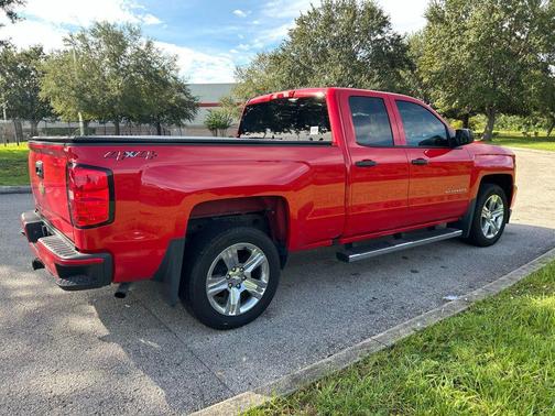 2018 Chevrolet Silverado 1500 Custom