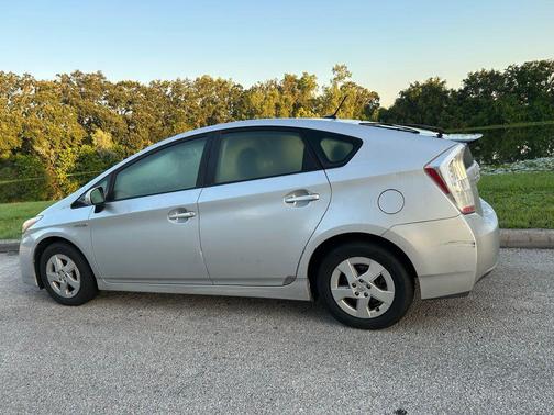 2010 Toyota Prius III