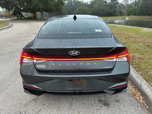 2021 Hyundai ELANTRA Limited