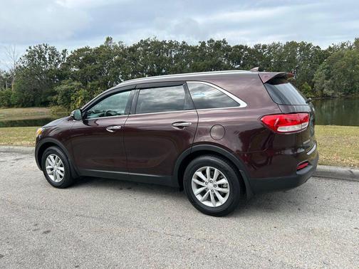 2016 Kia Sorento LX