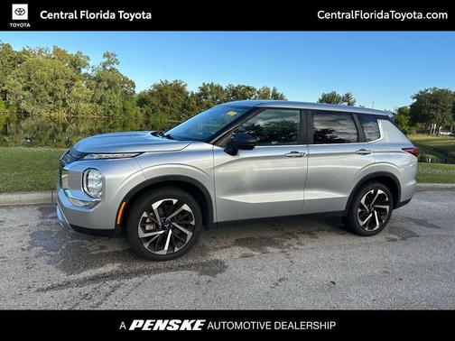 2022 Mitsubishi Outlander SE