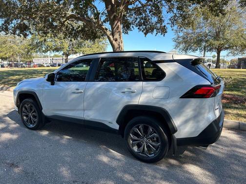 2024 Toyota RAV4 Hybrid XLE Premium