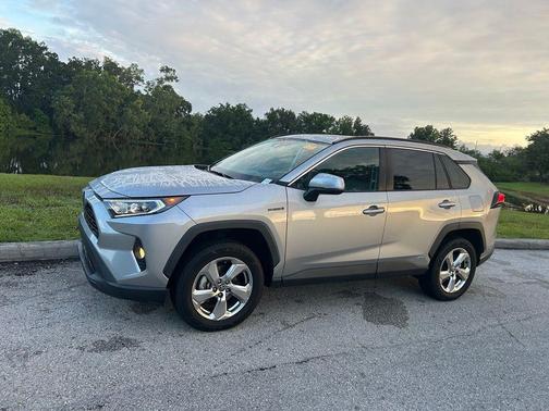 Silver Sky Metallic 2021 Toyota RAV4 Hybrid XLE Premium