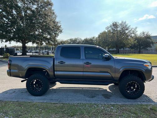 2018 Toyota Tacoma SR