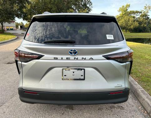 2024 Toyota Sienna XLE 7 Passenger