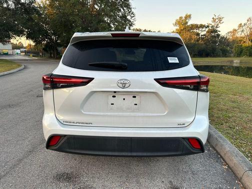 2024 Toyota Highlander XLE