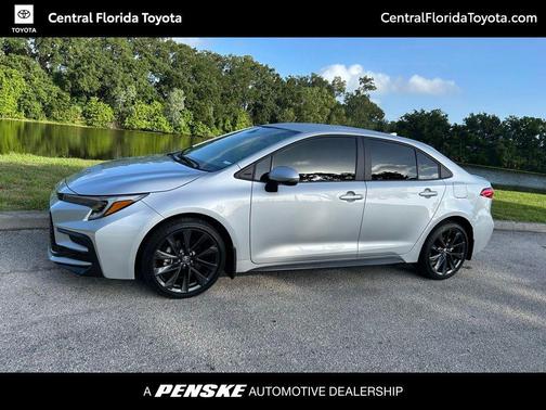 Classic Silver Metallic 2024 Toyota Corolla SE