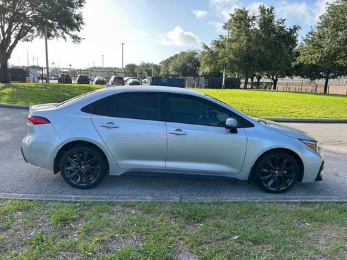 Classic Silver Metallic 2024 Toyota Corolla SE