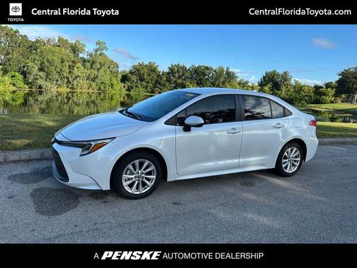 2024 Toyota Corolla Hybrid SE