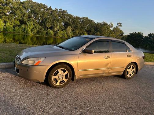 Gold 2005 Honda Accord Hybrid Base
