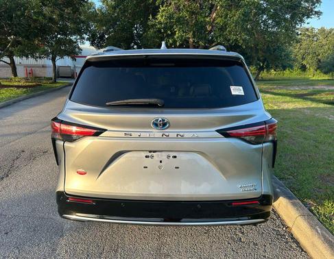 Celestial Silver Metallic 2022 Toyota Sienna Limited